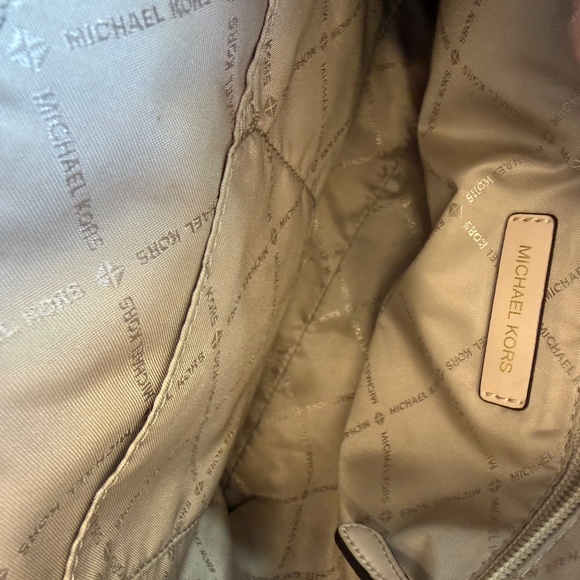 Michael Kors Emilia Large Pebbled Leather Tote Bag Bisque - Picture 12 of 14